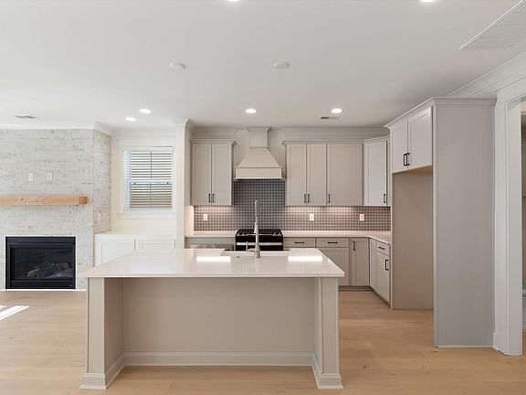 7th image of this home