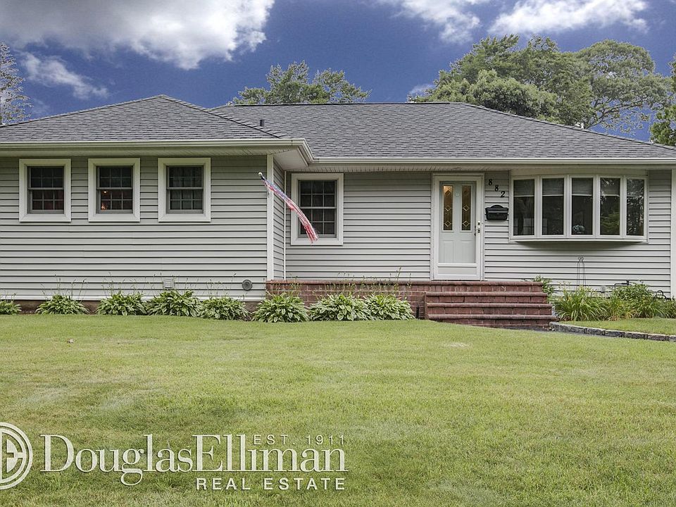 1st image of 882 Mayer Dr