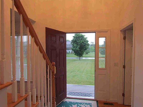 3rd image of 62 Ehmer Dr