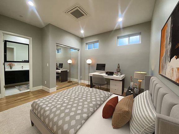 5th image of 2961 E St #4