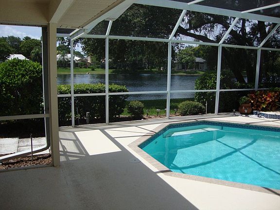 3rd image of 8278 Cypress Hollow Dr