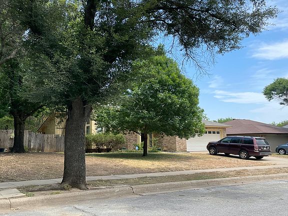 3rd image of 1020 Parkhill Ave