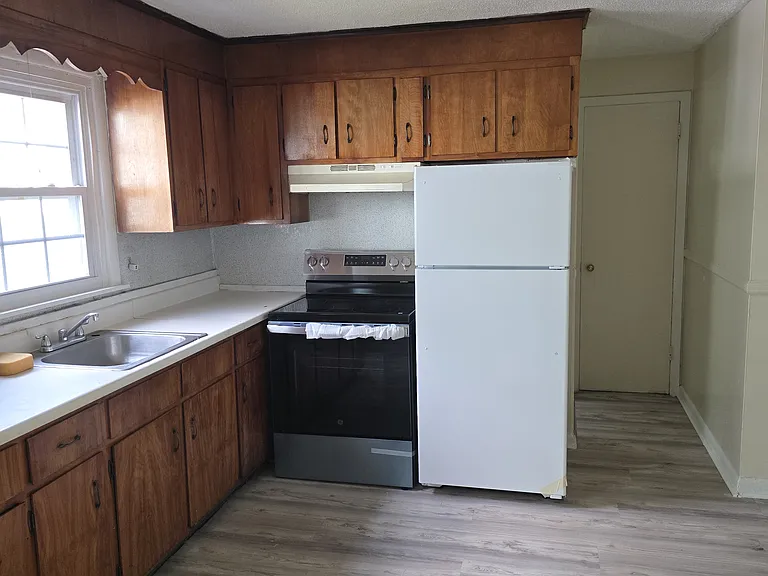 201 Maplewood Ave #3 — Photo 24