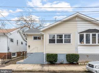 1718 Hewes Ave, Upper Chichester, PA 19061