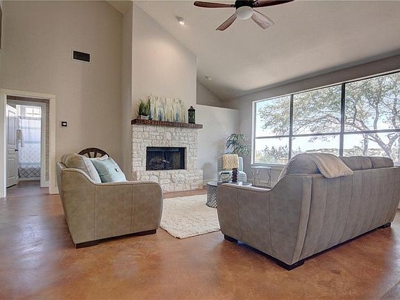 5th image of 22204 Moulin Dr