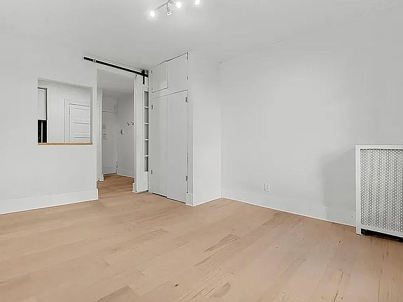 2nd image of 223 E 58th St APT 5A