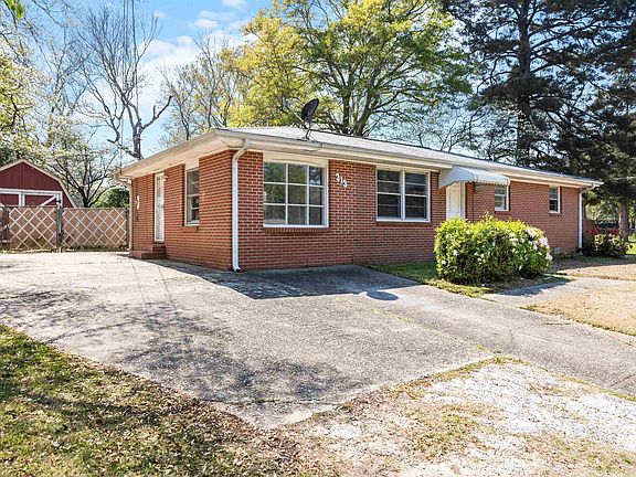 3rd image of 313 Orchard Ln