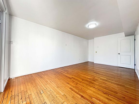 5th image of 300 Hett Ave #1F