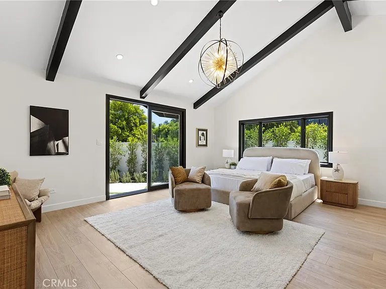 6016 N Woodlake Ave — Photo 13