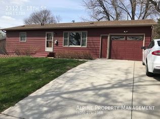 2312 E 18th St, Sioux Falls, SD 57103