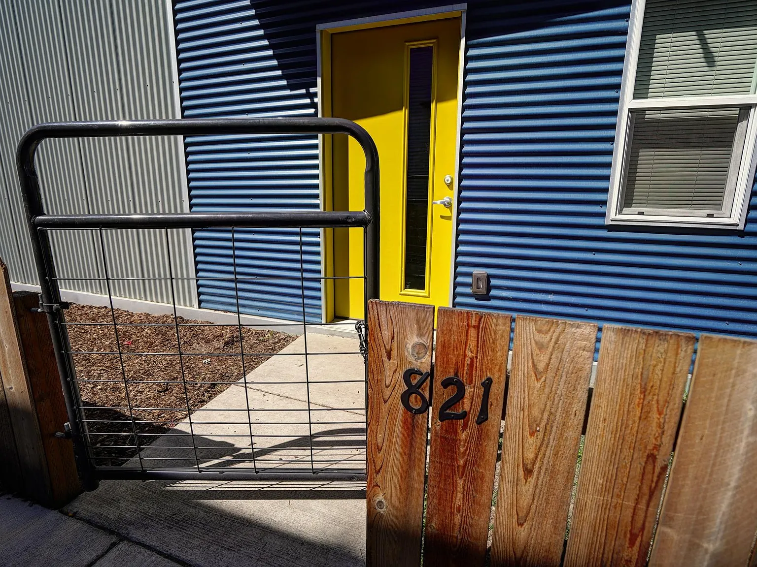 3 bed, 2.5 bath, 1200 sqft, $2,450 — Photo 2