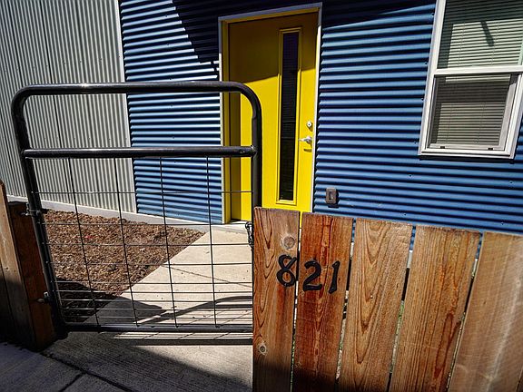 2nd image of 821 Turner St