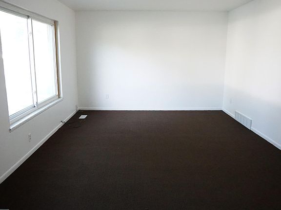 2nd image of 4114 Burchfield Dr #4116