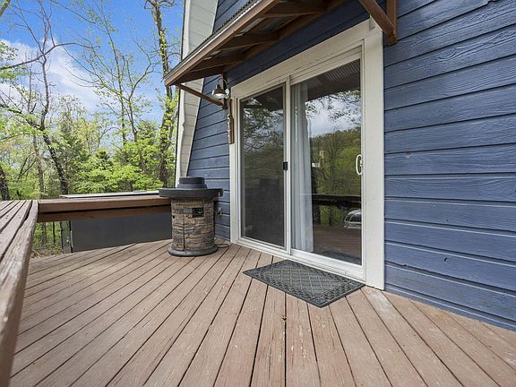 4th image of 541 Iroquois Lane