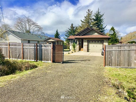 3rd image of 172 Cakesosta Avenue SE