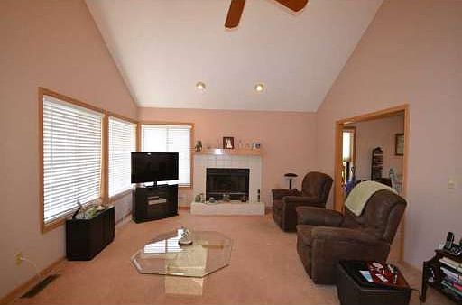 4th image of 3808 Woodrose Ct