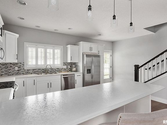 4th image of 1524 Shamrock Dr