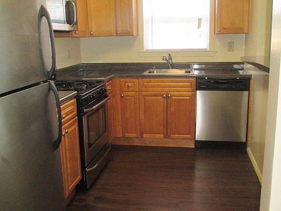 3rd image of 24 Hasbrouck Dr APT A