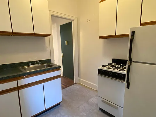 Rented by Urban Real Estate Property Group Inc | media 12