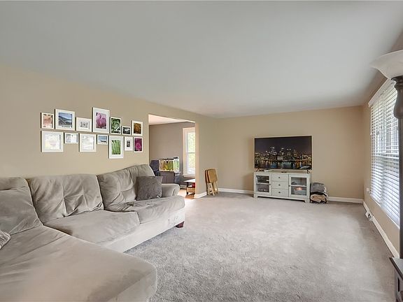 5th image of 4035 Dublane Ct