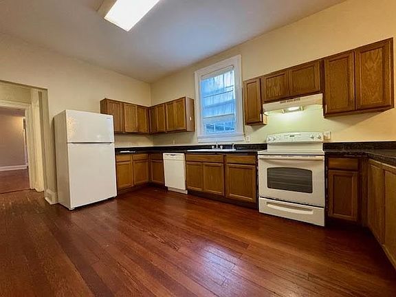 4th image of 7011 Jeannette St APT A