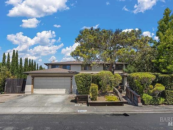2nd image of 213 Torrey Pines Court