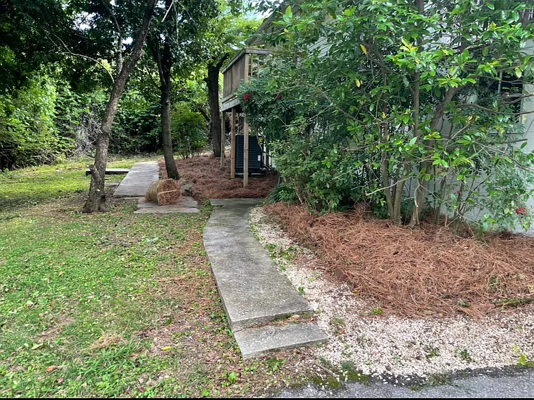 4245 Oakview Ln — Photo 13