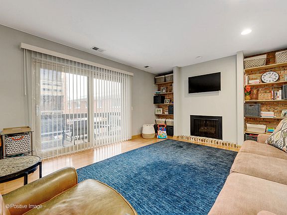 3rd image of 4876 N Hermitage Ave APT 201