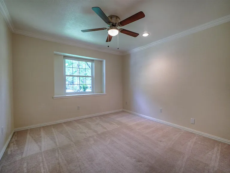 9 Oldstream Ct — Photo 12