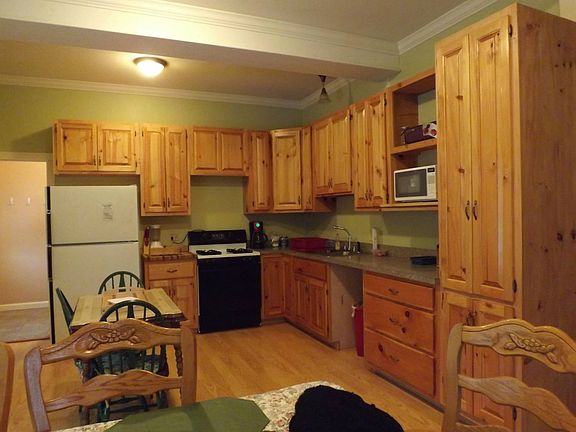 Custom Kitchen Cabinets