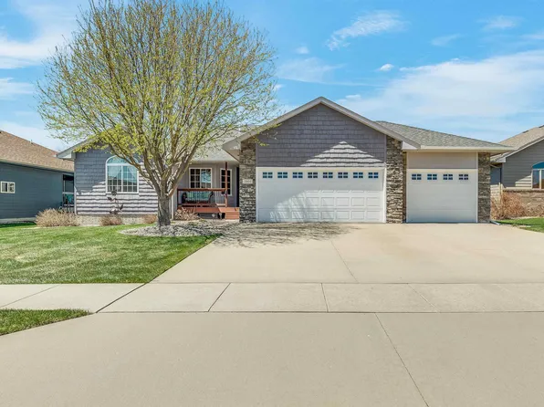3801 S Camellia Ave, Sioux Falls, SD 57110