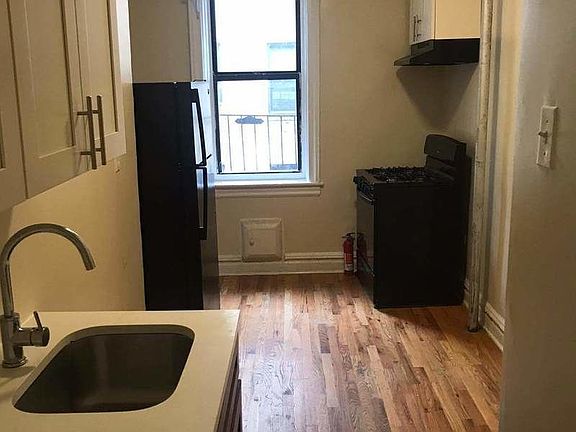 2nd image of 179 Linden Blvd APT 4K