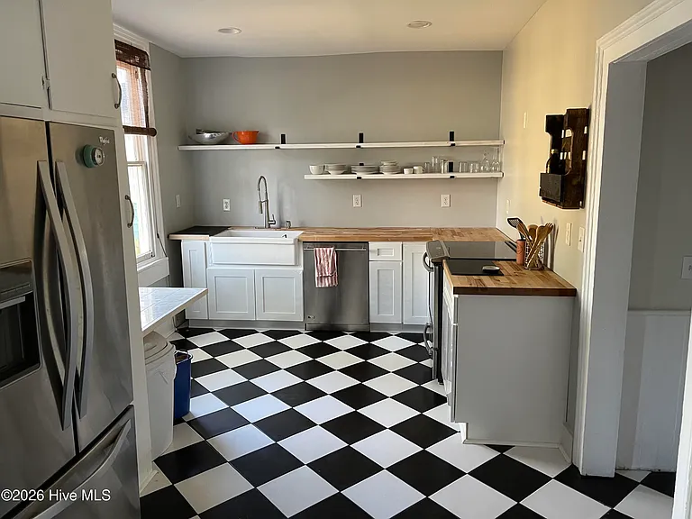 805 Ann St #B — Photo 6