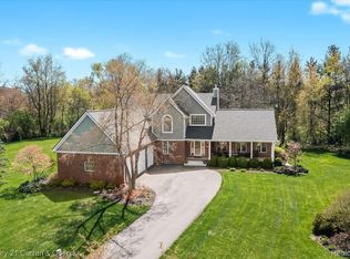 9810 Goldfinch Ct, Saline, MI