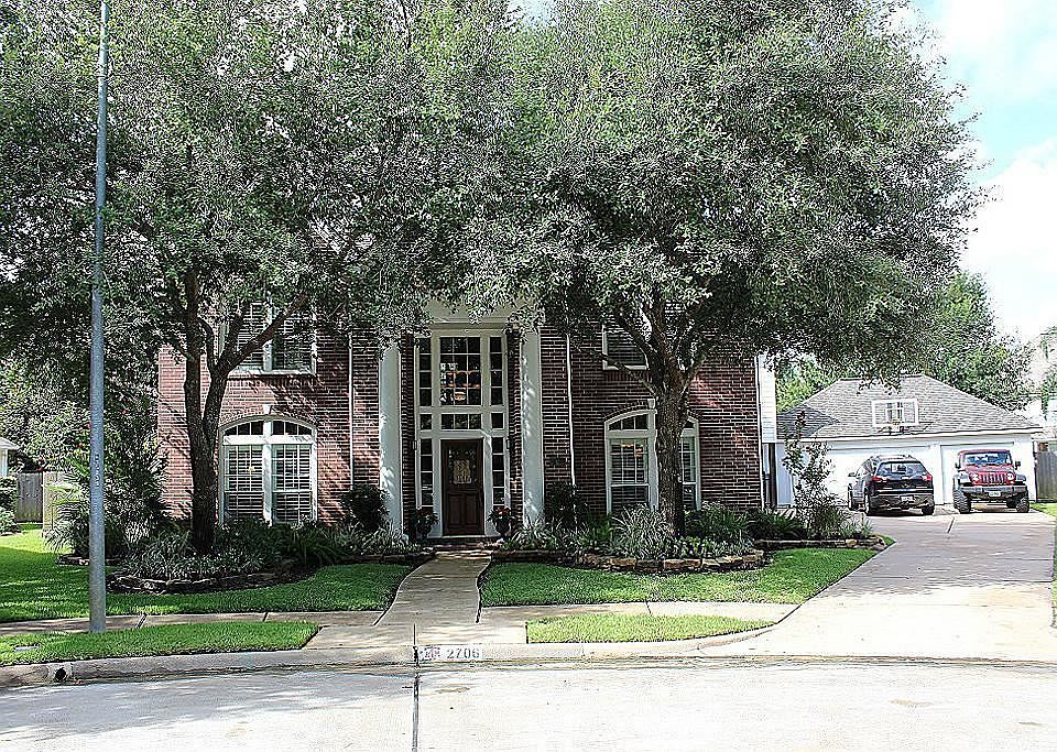 1st image of 2706 Treesdale Ct