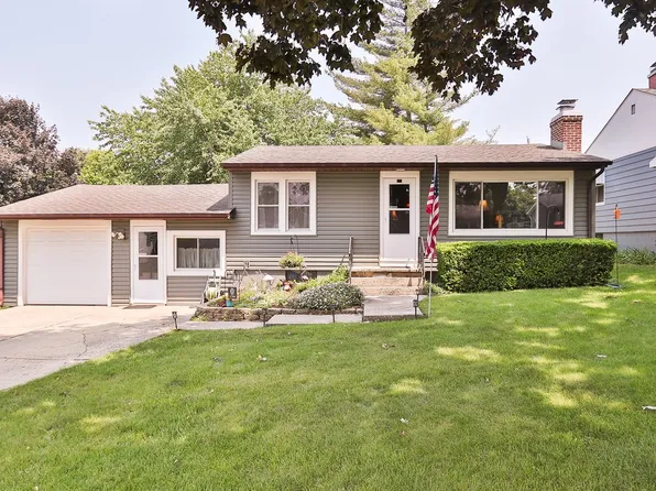 274 Crystal Ave, South Elgin, IL 60177