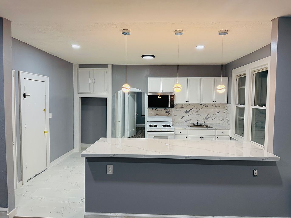 1st image of 13-15 Finlay Pl #1R