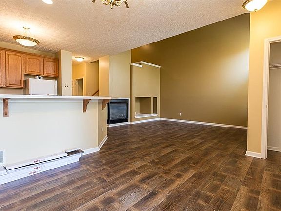 5th image of 5855 Red Rock Ct