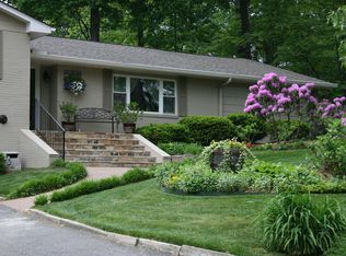 101 Mountain Court Dr, Signal Mountain, TN 37377