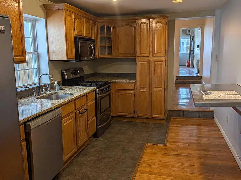 113 Farnsworth Ave — Photo 11