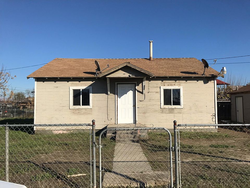 1st image of 380 S Park Dr
