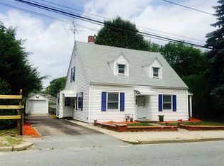 898 Bernon St, Woonsocket, RI 02895