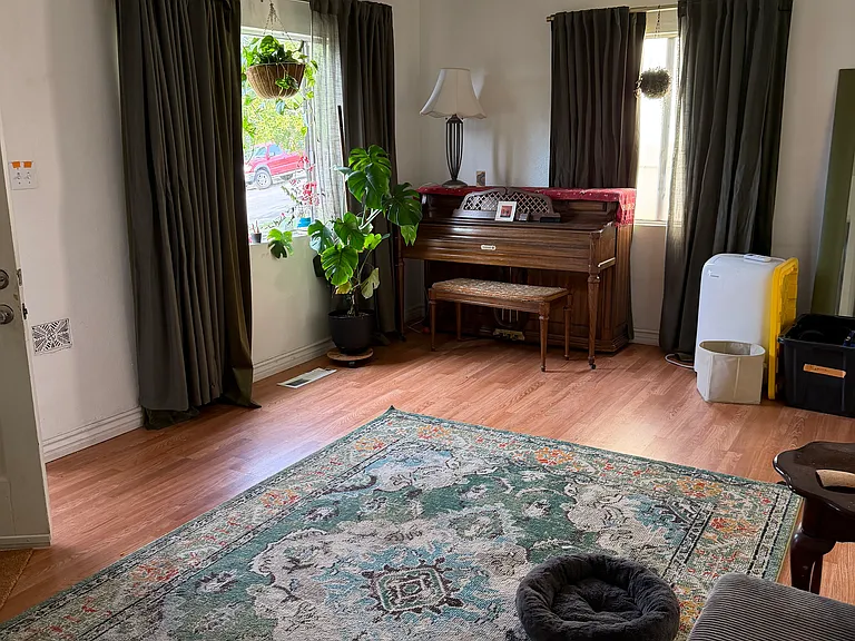 1112 Scofield Dr — Photo 12