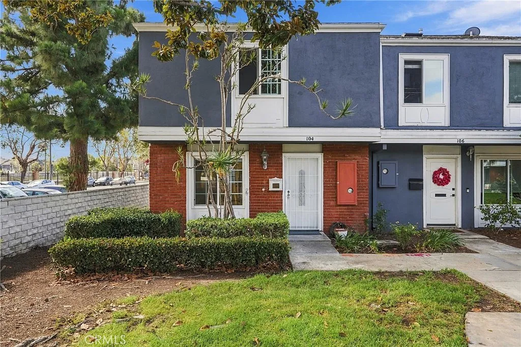 4 bed, 1420 sqft, $5,000 — Photo 1