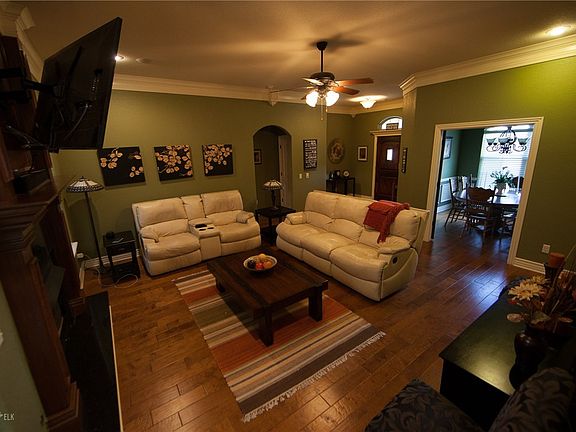 4th image of 2404 Bordeaux Pl