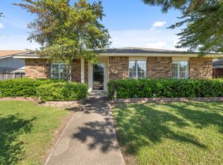 2822 White Gum Ln, Garland, TX 75044
