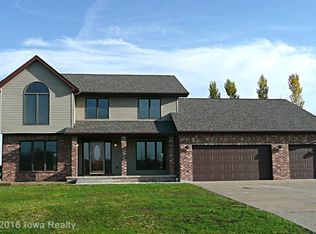 1628 Lisbon Dr, Knoxville, IA 50138