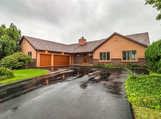 120 Deer Path Dr, Rochester, NY 14612