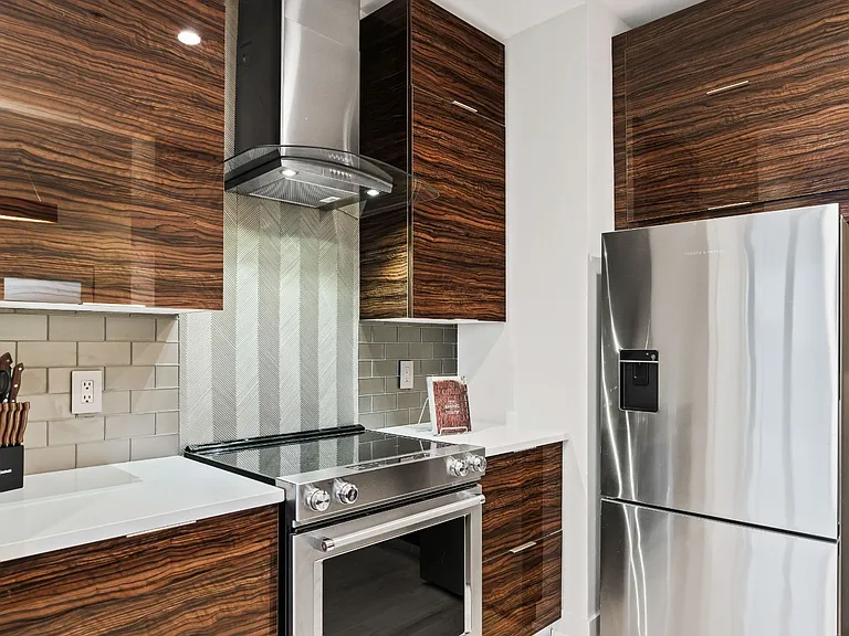 515 Church St #3011 — Photo 11
