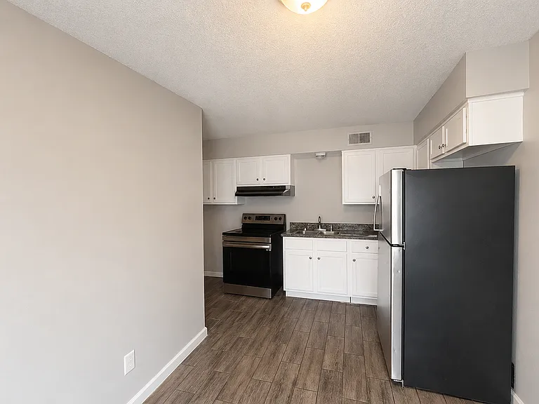 3718 Canary Cv W — Photo 4